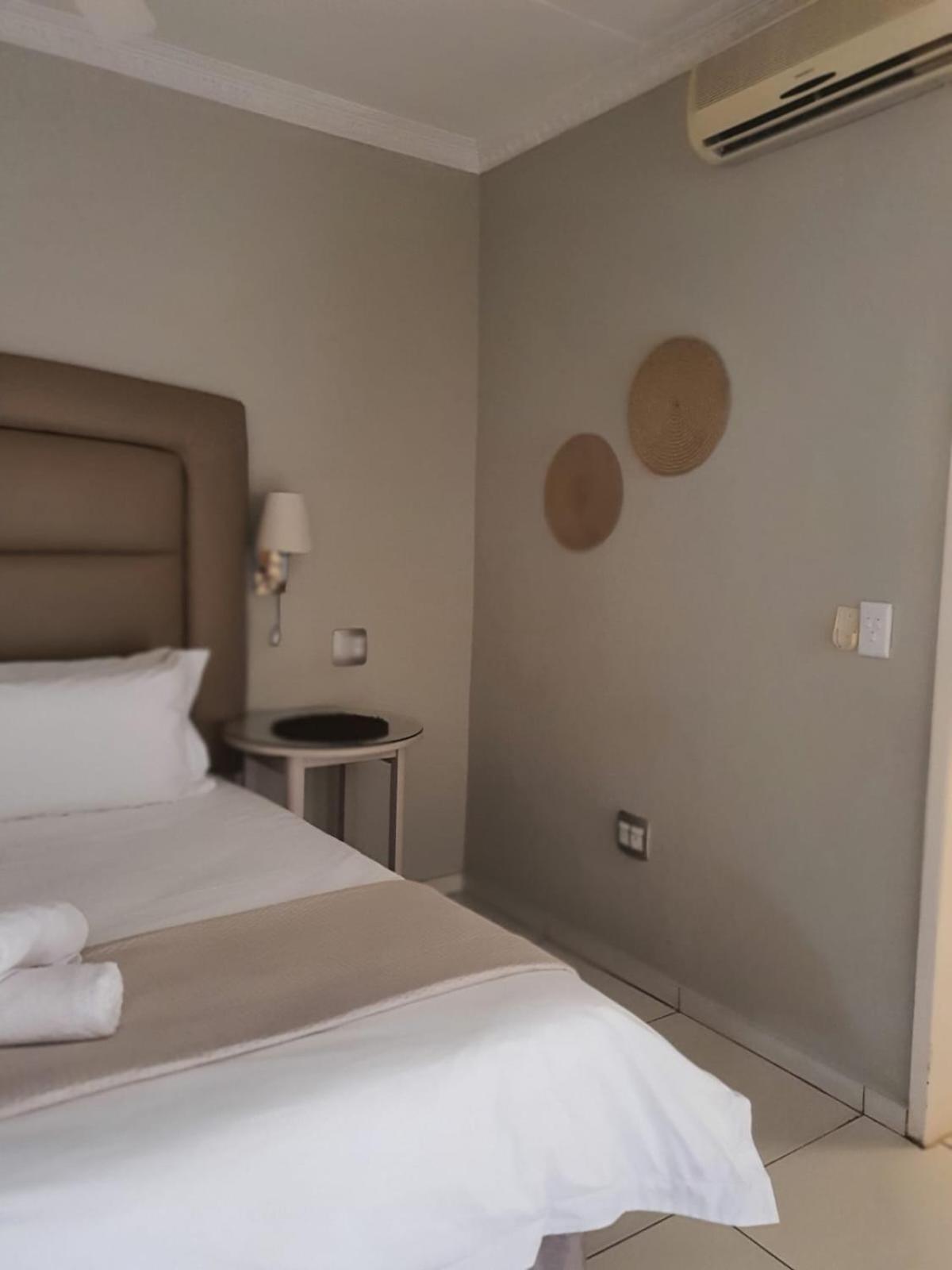 Pecan Farm Guesthouse Louis Trichardt Extérieur photo
