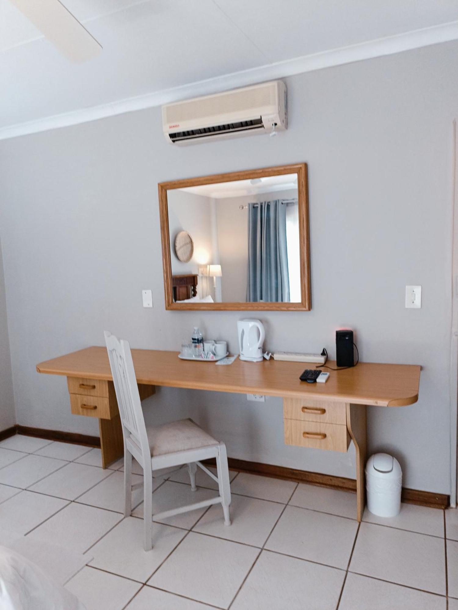 Pecan Farm Guesthouse Louis Trichardt Extérieur photo