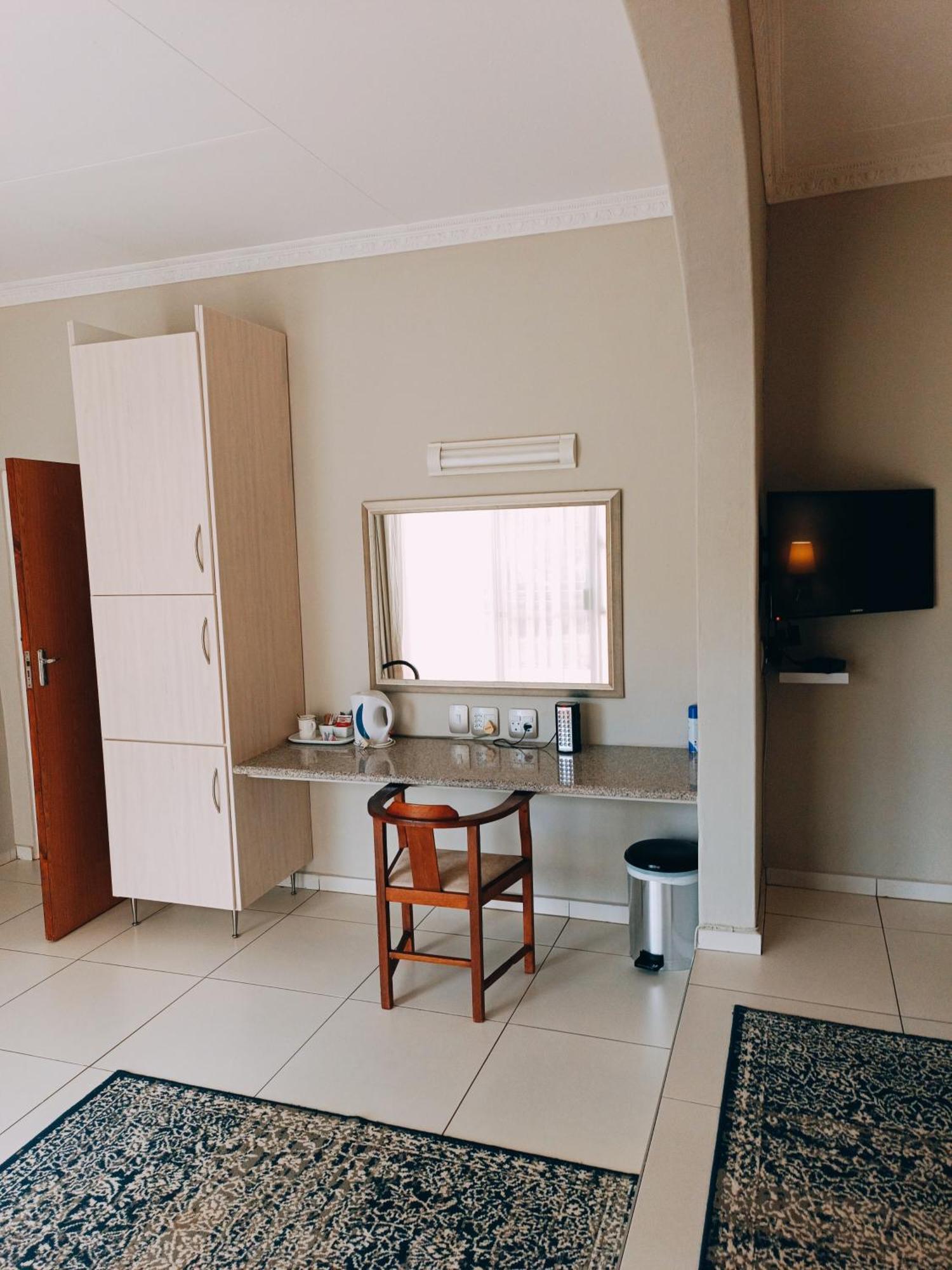 Pecan Farm Guesthouse Louis Trichardt Extérieur photo