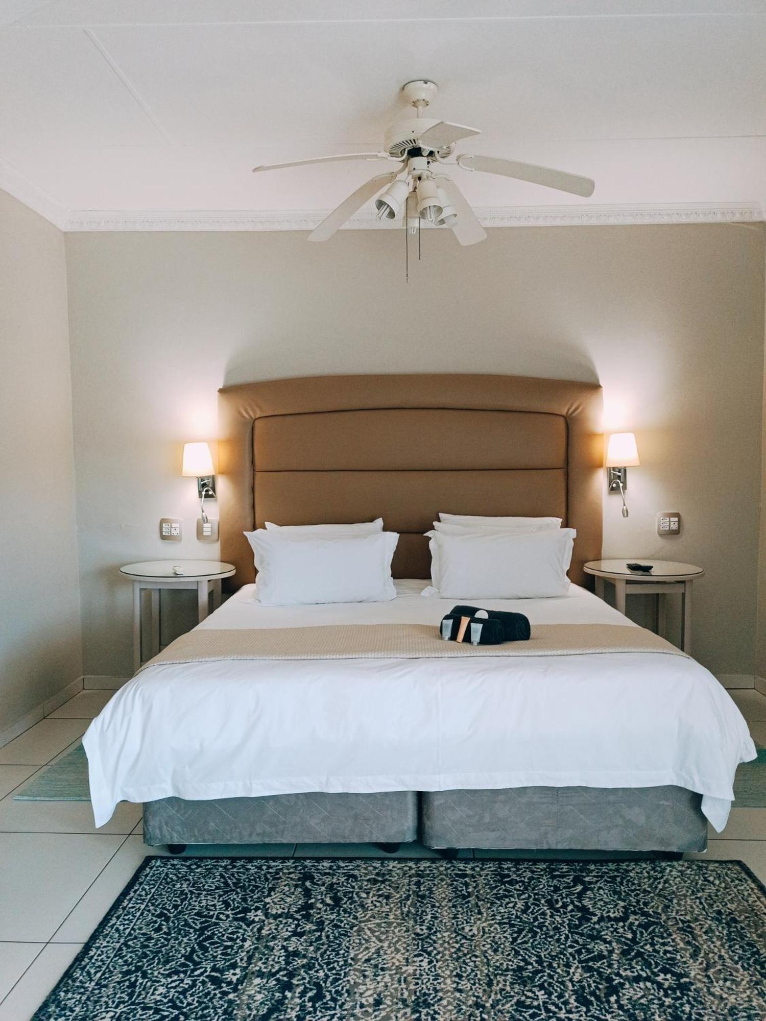 Pecan Farm Guesthouse Louis Trichardt Extérieur photo