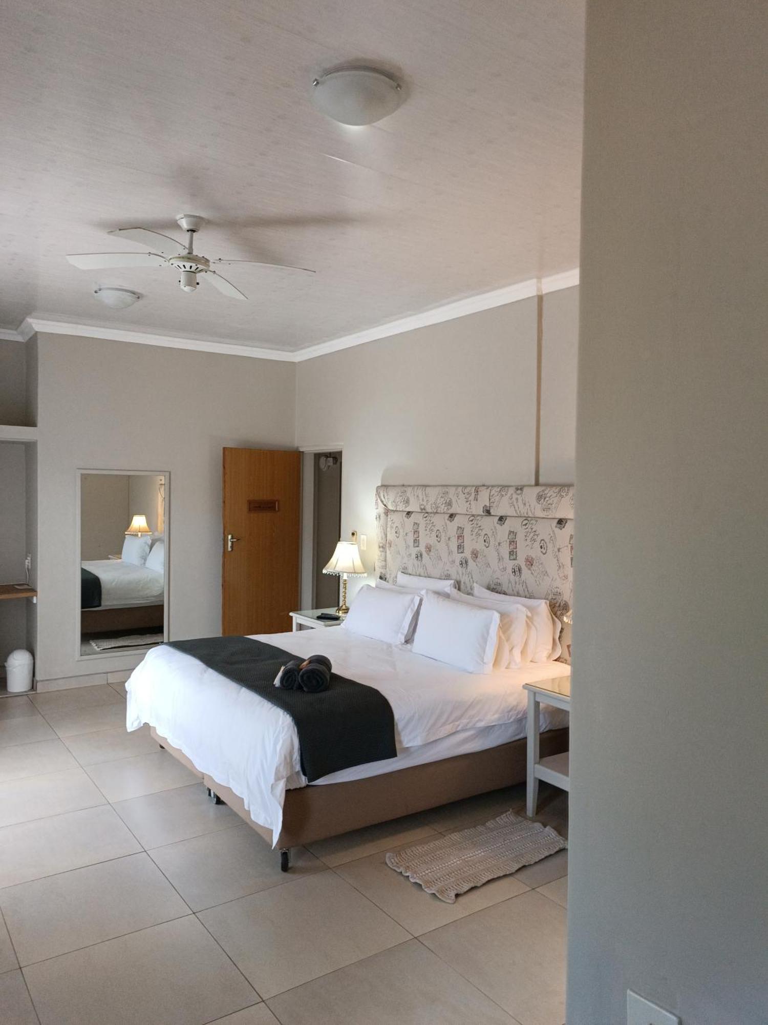 Pecan Farm Guesthouse Louis Trichardt Extérieur photo