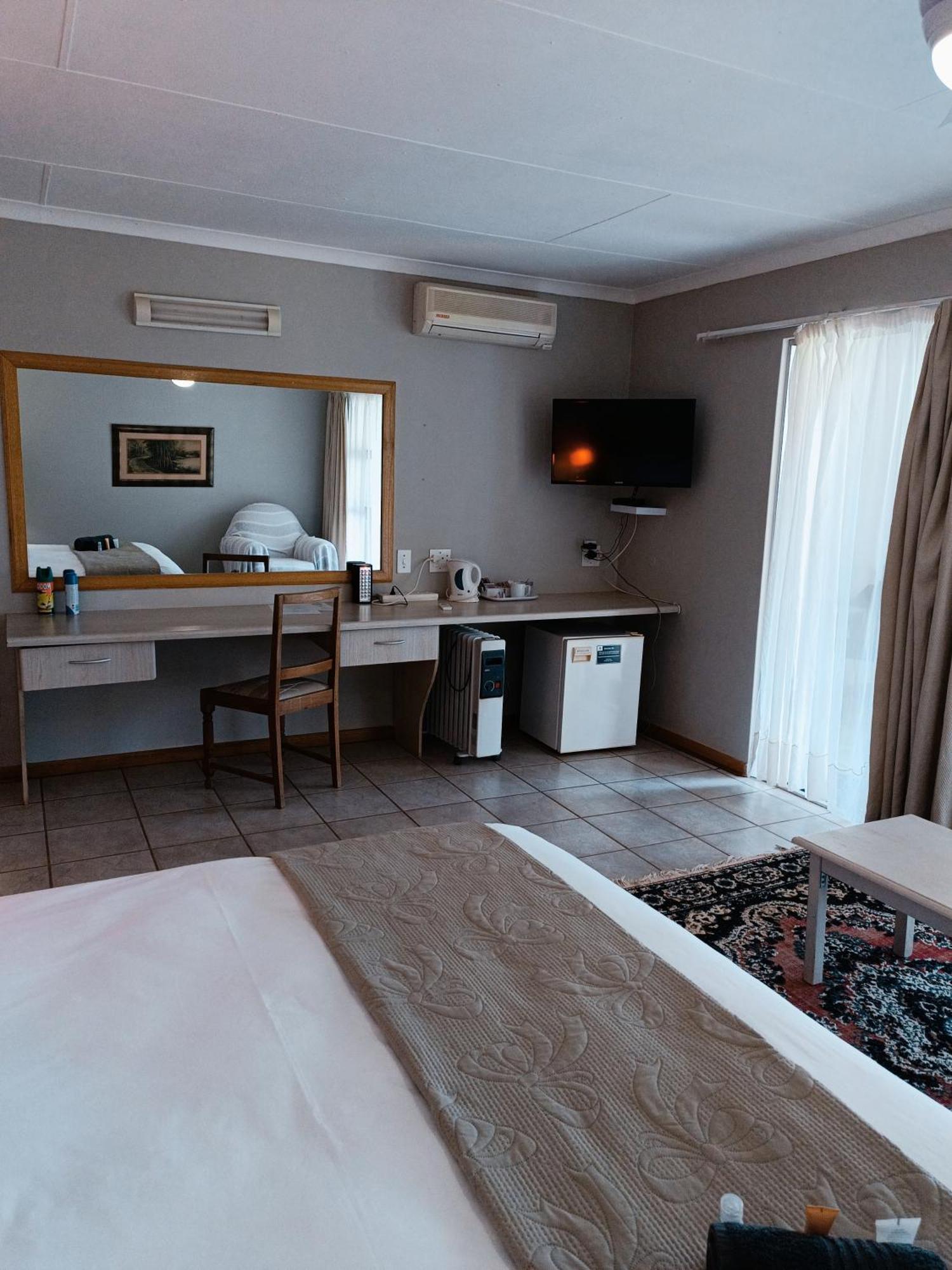 Pecan Farm Guesthouse Louis Trichardt Extérieur photo